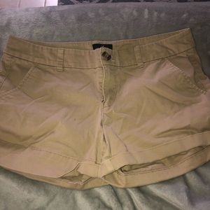 A&E khaki shorts
